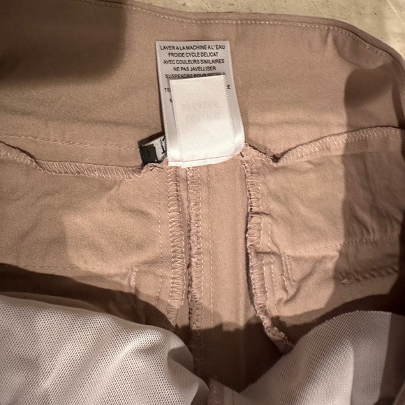 Tribal women’s capri khakis- never worn- NEW- size- 10- elastic waist band! - Picture 7 of 10